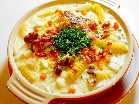 食べ応え満点!白菜と豚肉のマカロニグラタン